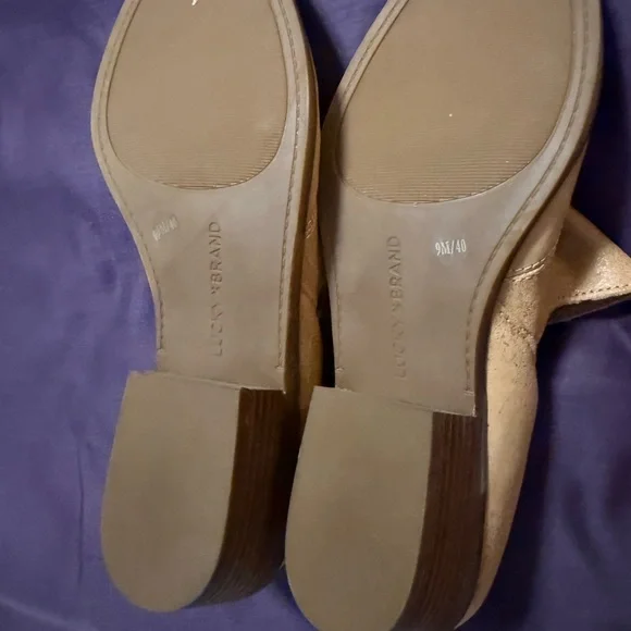 Lucky Brand Tan Flats Comfortable Slip-Ons Size 9 - Picture 3 of 4